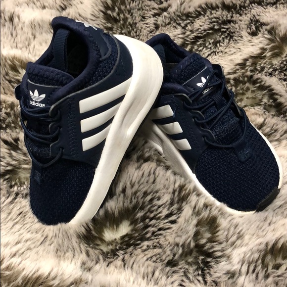 navy blue adidas tennis shoes